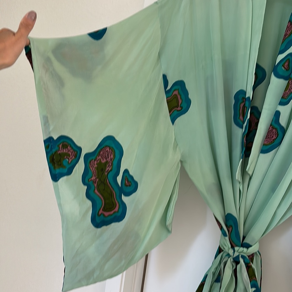 Clare Frost “Islands” Silk Kimono - Picture 2 of 7